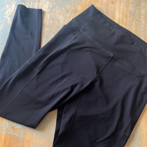 Size large girlfriend collective leggings with pockets